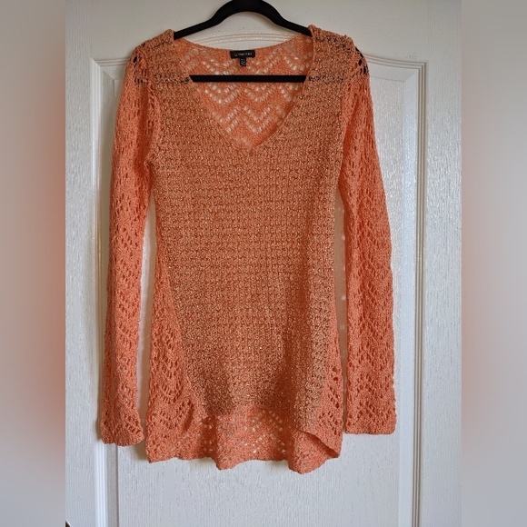 L E  C H A T E A U Orange Top - Picture 1 of 2